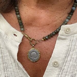 Tat2 Gold Beaded labradorite Necklace
Never Worn
